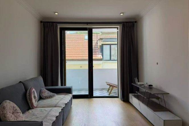 Historic 2BR Apartment in Old Xuhui with Green View (L1/L10)