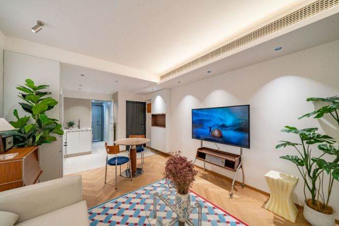1BR Apartment near Jiaotong University Metro with Terrace