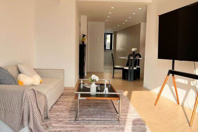2BR Apartment near People's Square (L1/L2/L8)