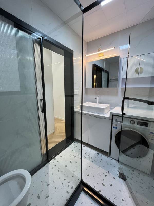 Housing image — Bathroom