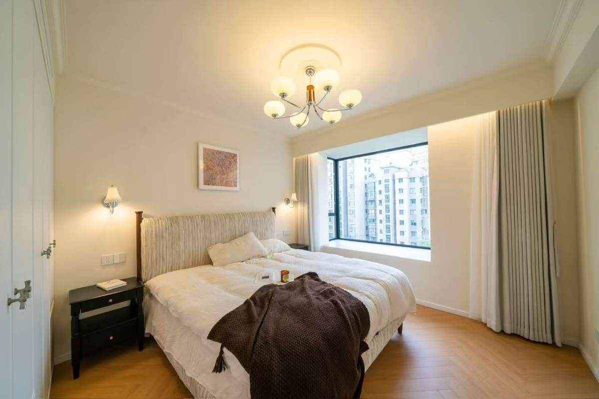 Housing image — Bedroom
