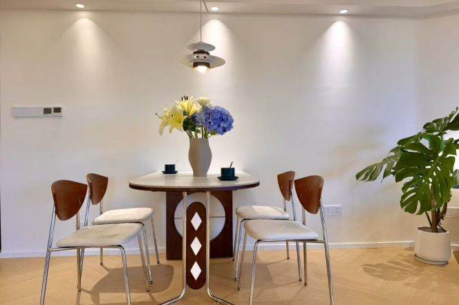 High-Floor 2BR Apartment at Hanlin Mansion
