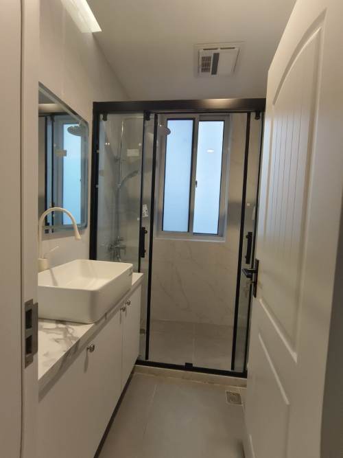 Housing image — Bathroom