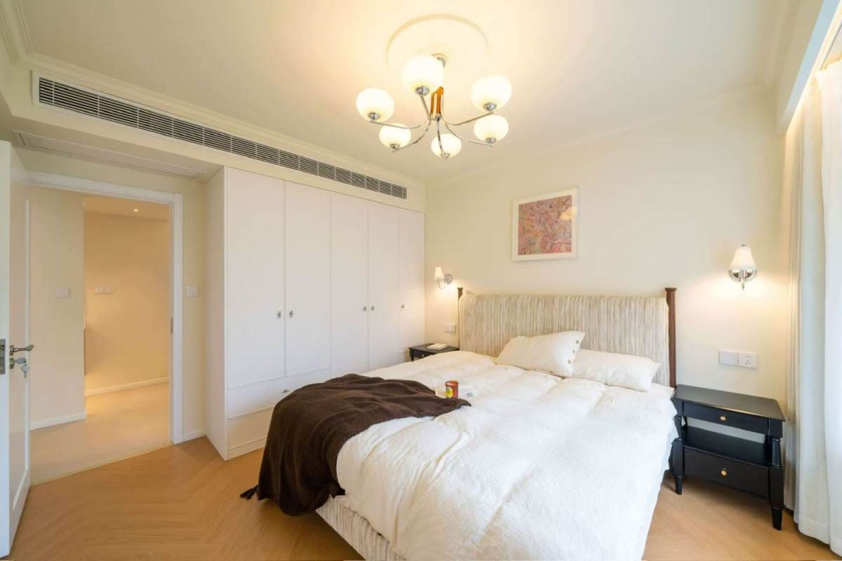 Housing image — Bedroom