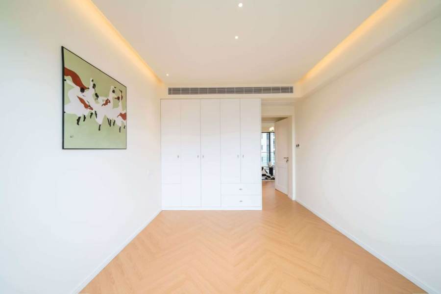Housing image — Bedroom