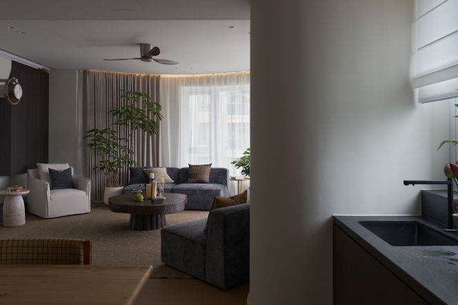 High-Floor Spacious 3BR Apartment near Xiaonanmen Metro
