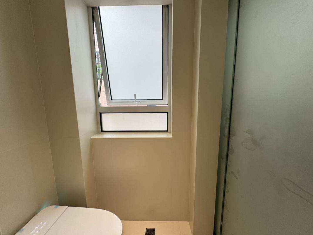 Housing image — Bathroom