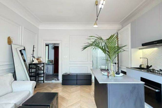Spacious 1BR Lane House in Old Xuhui with Terrace (L1/L7)