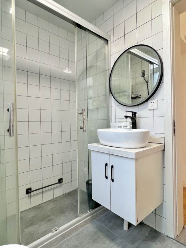 Housing image — Bathroom