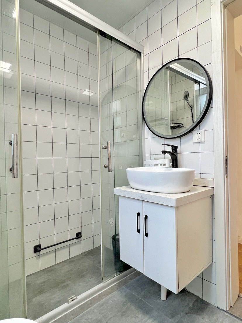 Housing image — Bathroom