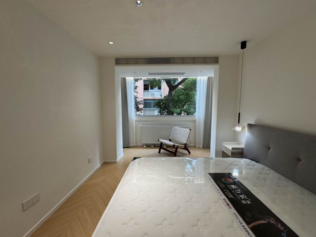 Housing image — Living Room
