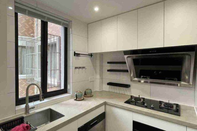 2BR Apartment in Jing'an with Floor-to-Ceiling Windows (L7/L13/L14)