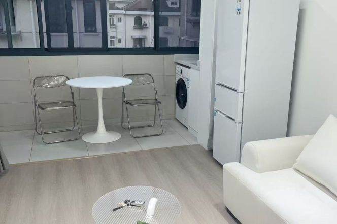 1BR Apartment in Old Xuhui (L10/L11)
