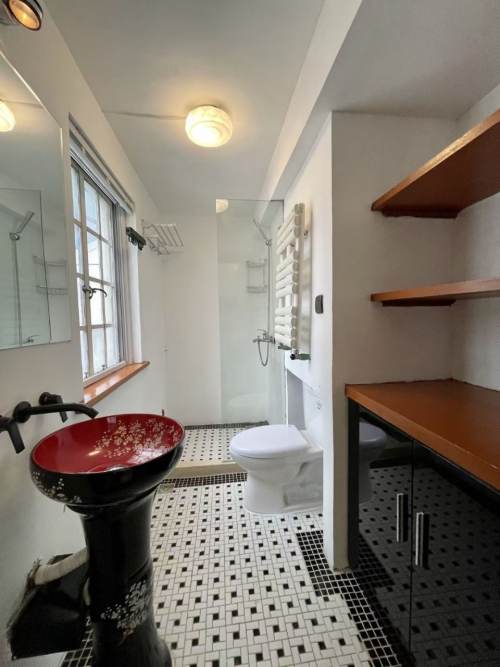 Housing image — Bathroom