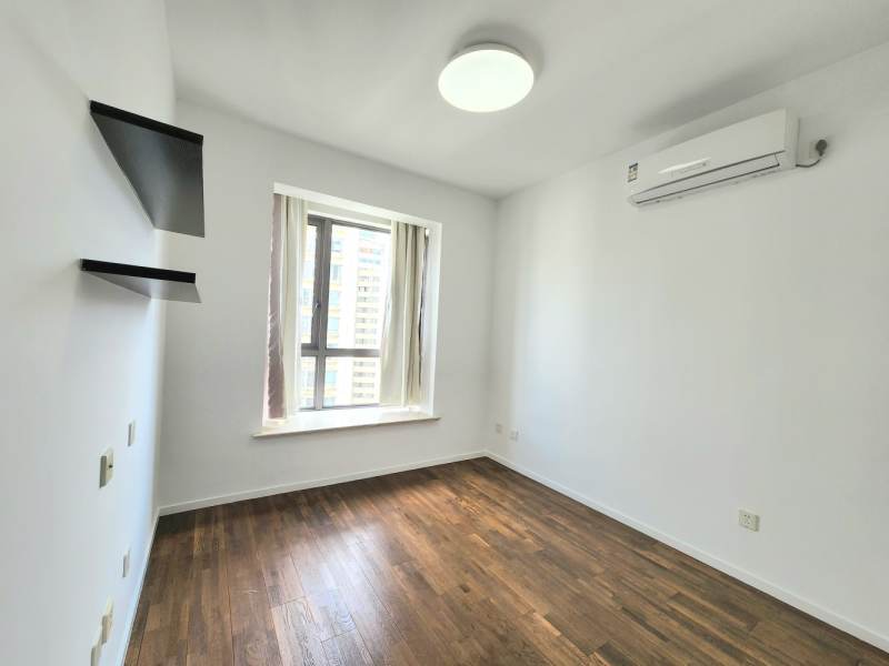 Housing image — Living Room
