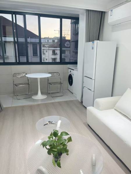 Housing image — Living Room