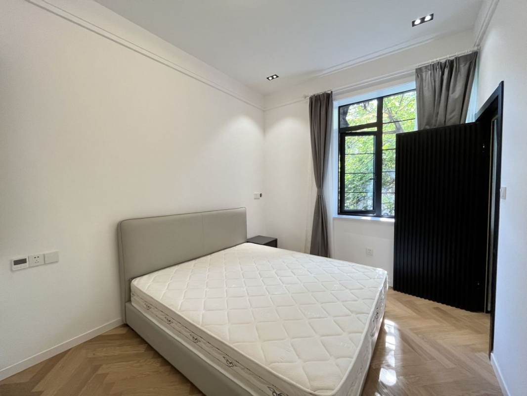 Housing image — Bedroom