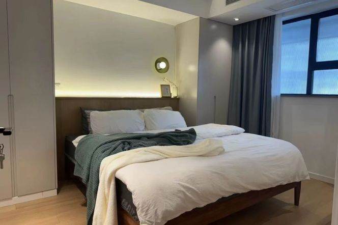 1BR Apartment near Nanjing Xi Lu (L2/L12/L13)