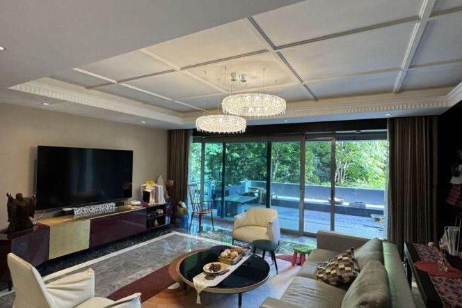 Spacious 4BR Apartment at 8 Park Avenue (L7)