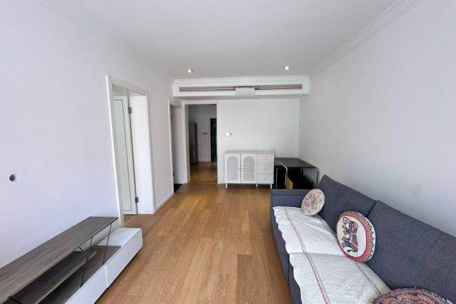 2BR Apartment near Shanghai Library (L1/L7/L10)