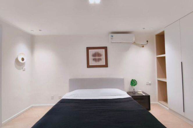 High-Floor 1BR Apartment near Shanghai Stadium Metro (L4)