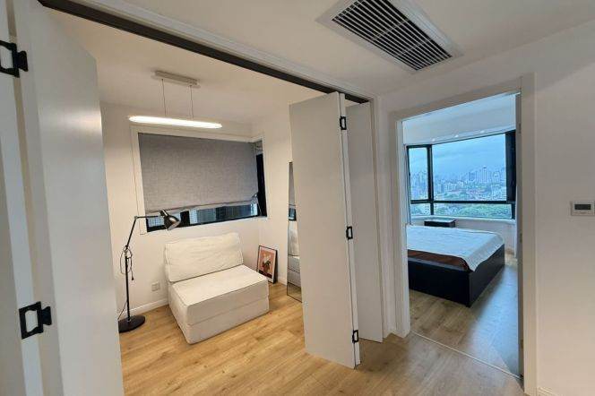 High-Floor 2BR Apartment at Joffre Garden (L1/L10/L12)