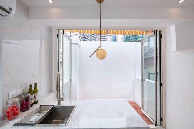 2BR Lane House in Jing'an with Terrace
