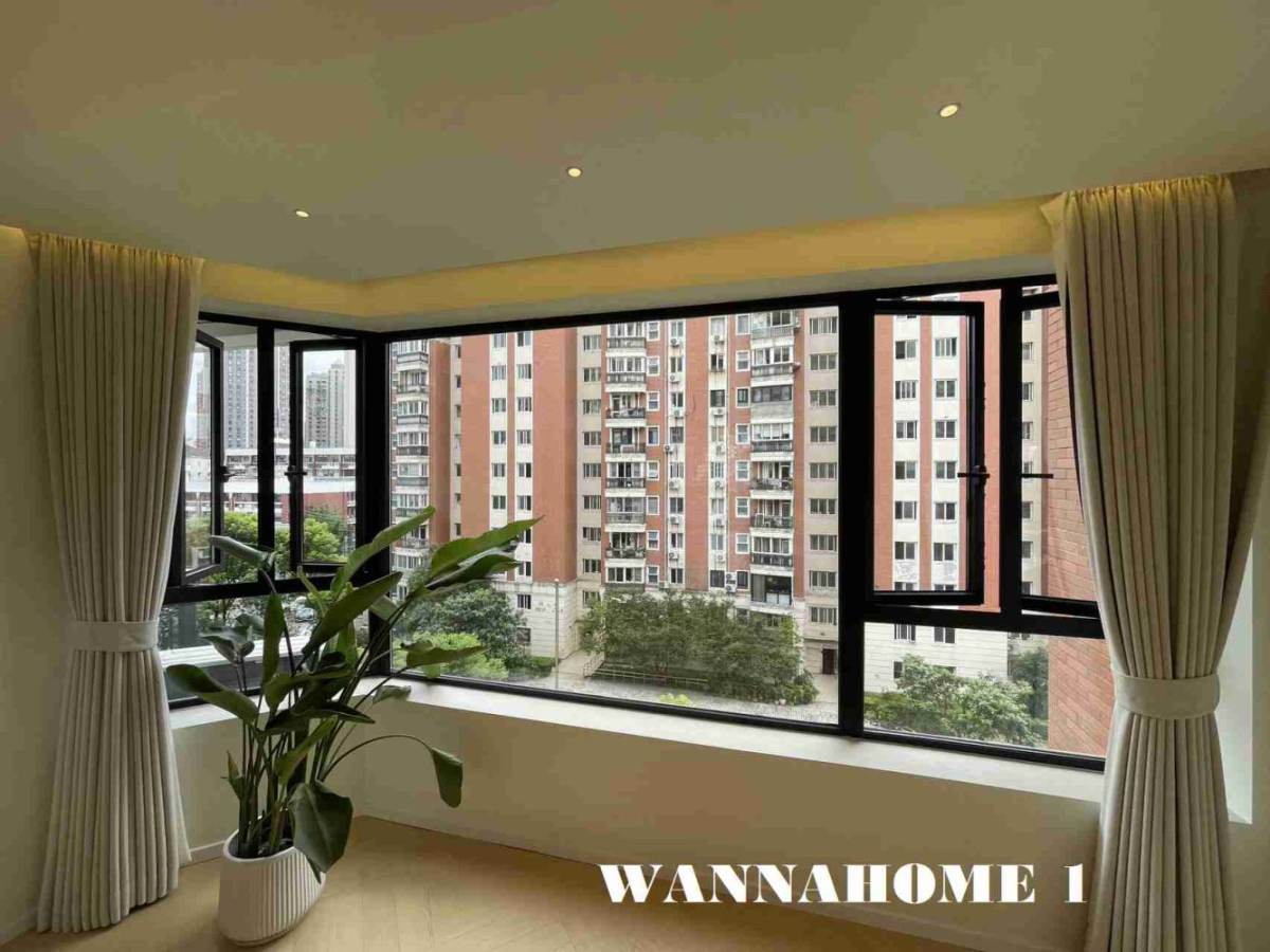 Housing image — Balcony