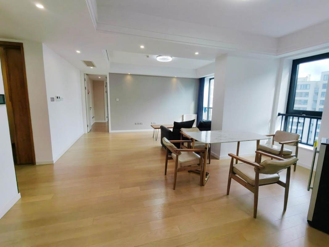 Housing image — Living Room