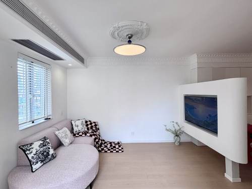 Housing image — Living Room