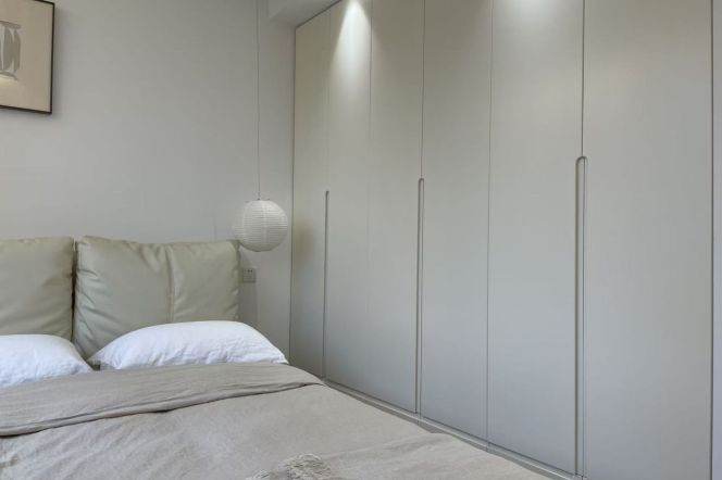 High-Floor 1BR Apartment in Jing'an with Floor-to-Ceiling Windows (L13)