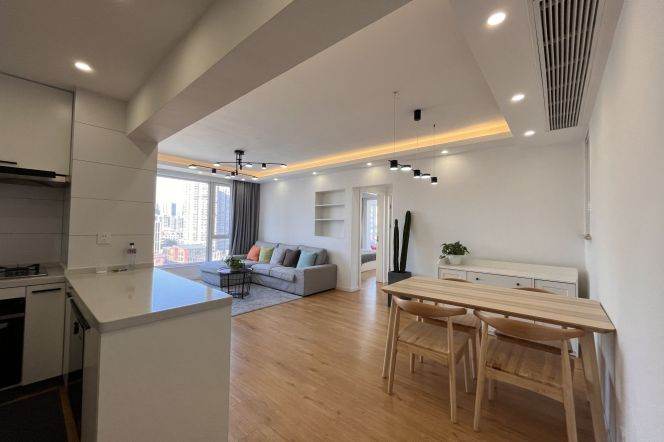 2BR Apartment in Jing'an with Floor-to-Ceiling Windows (L7)