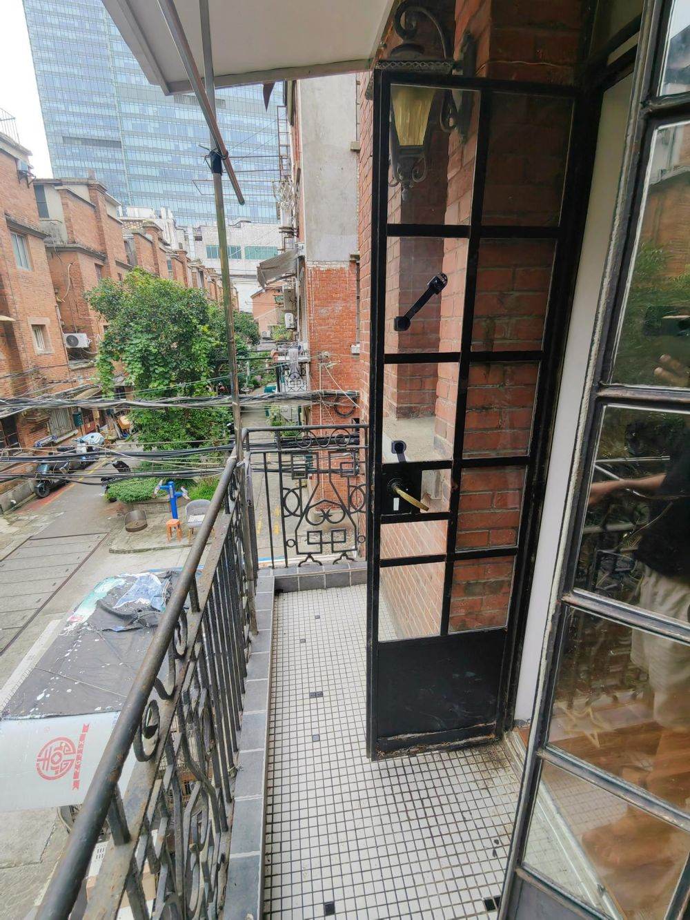 Housing image — Balcony