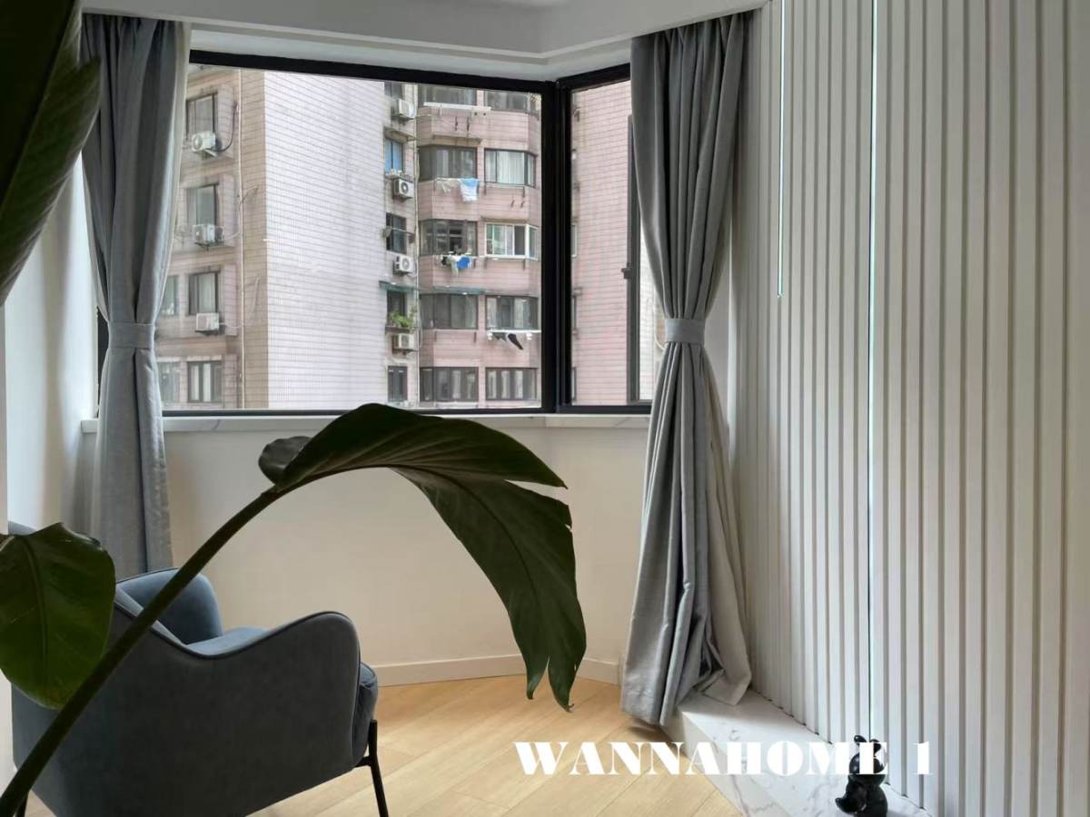 Housing image — Balcony