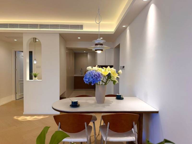 Housing image — Dining Area