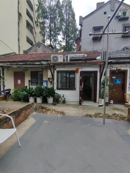 Housing image — Building Exterior