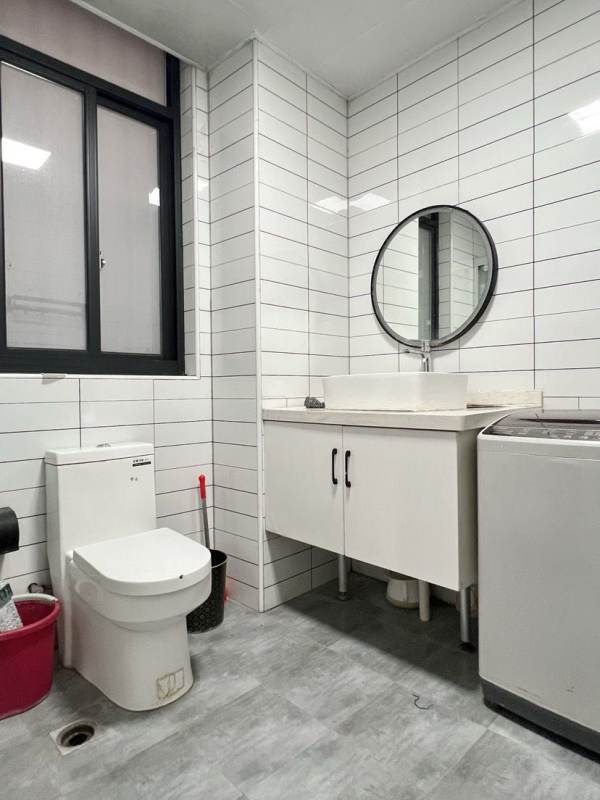 Housing image — Bathroom