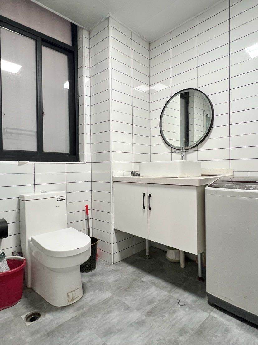 Housing image — Bathroom