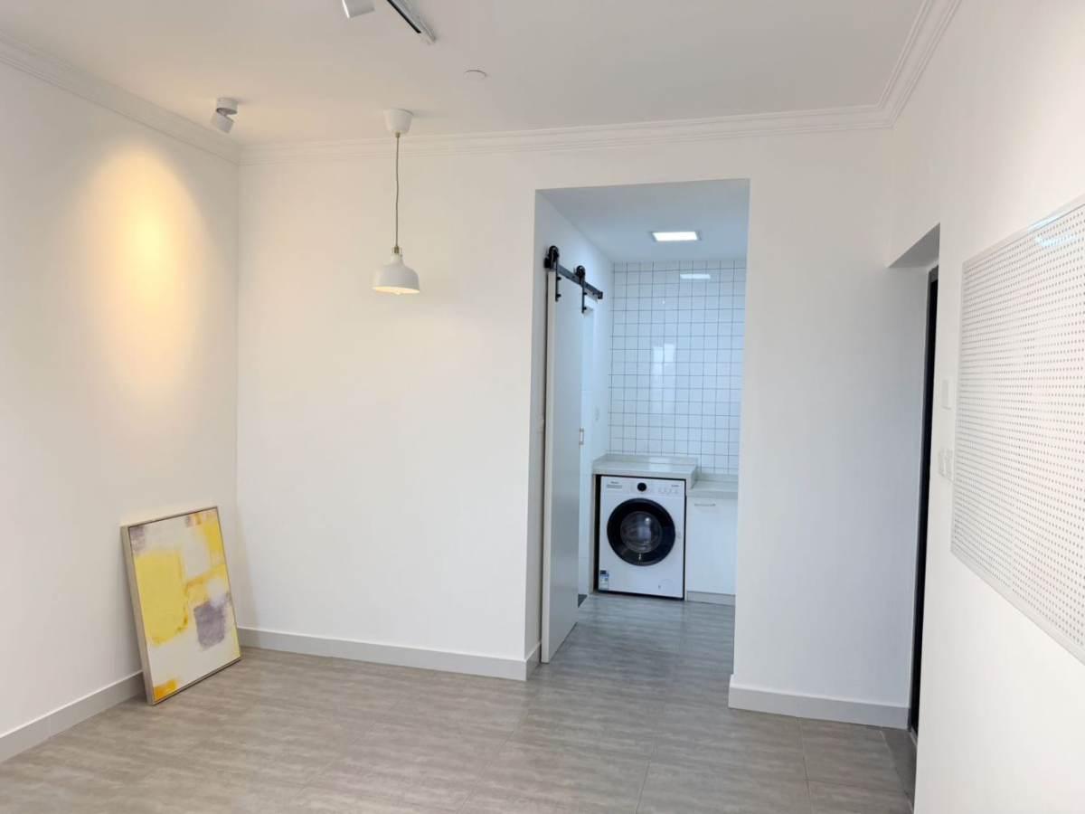 Housing image — Living Room