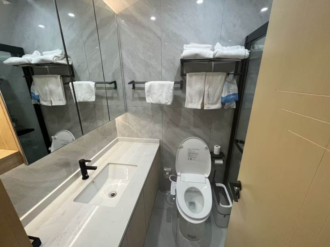 Housing image — Bathroom
