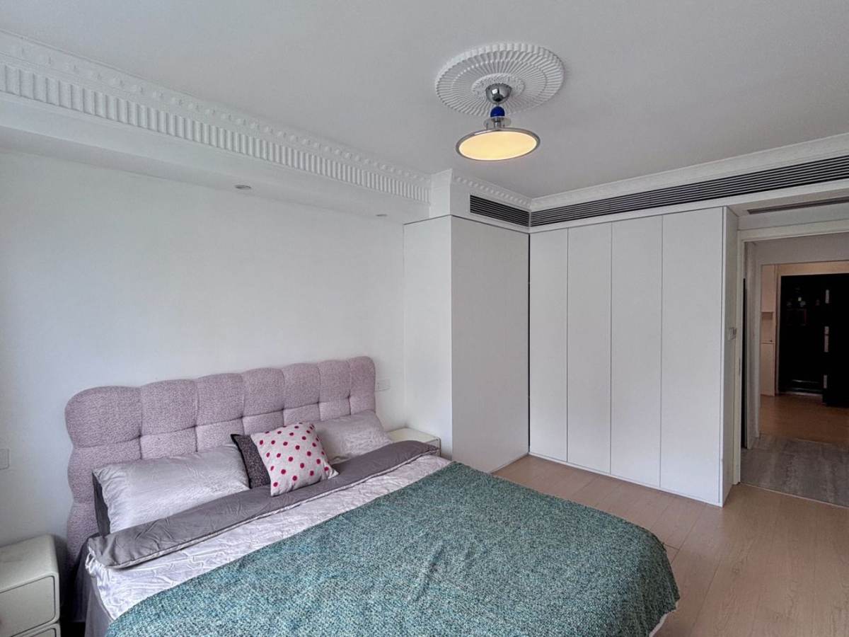 Housing image — Bedroom
