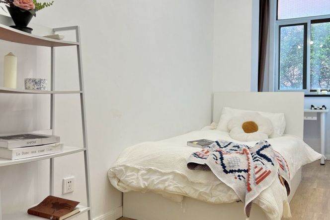 6BR Shared Apartment near Nanjing Xi Lu (L2/L12/L13)