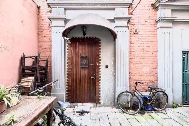 2BR Lane House in Old Xuhui with Terrace