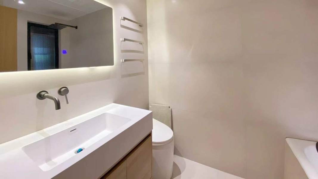 Housing image — Bathroom