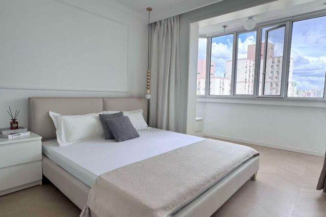 High-Floor 2BR Apartment near Zhongshan Park (L11/L13)