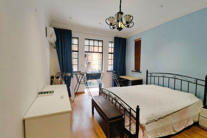 1BR Lane House near Jiaotong University Metro (L1/L10/L12)