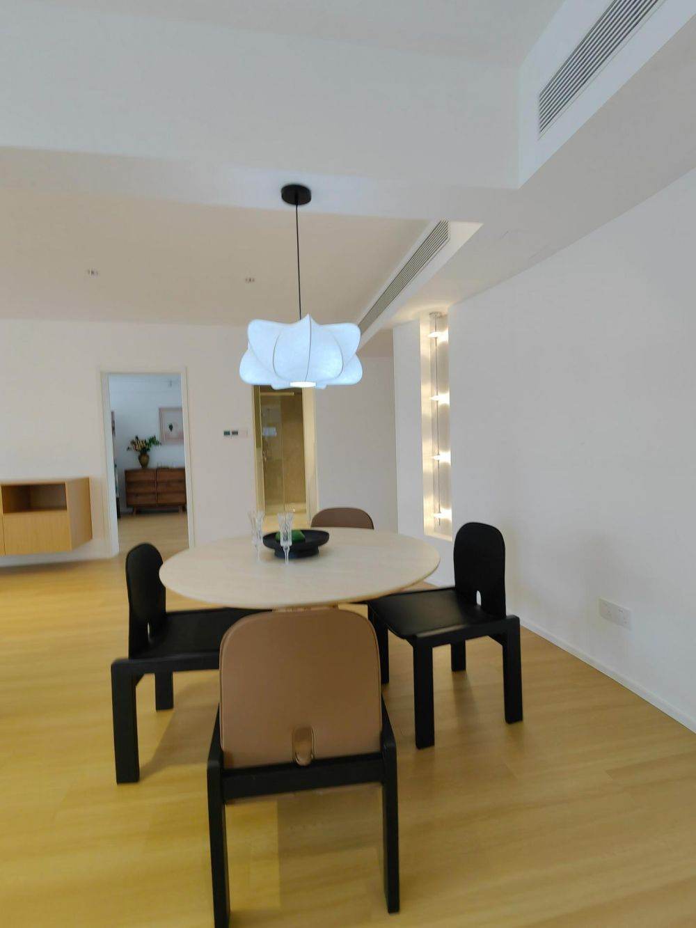 Housing image — Dining Area