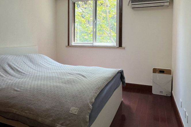 2BR Apartment near Changshu Rd Metro