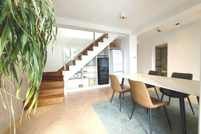 Spacious High-Ceiling 2BR Apartment in Xujiahui with Outstanding View (L10/L11)