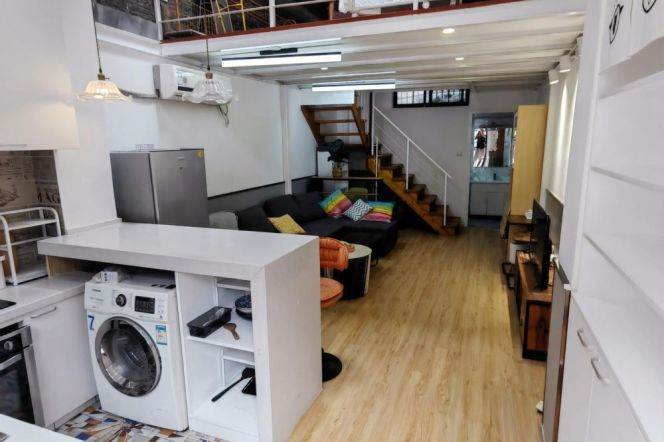 1BR Lane House near South Shaanxi Rd Metro with Private Garden (L1/L10/L12/L13)